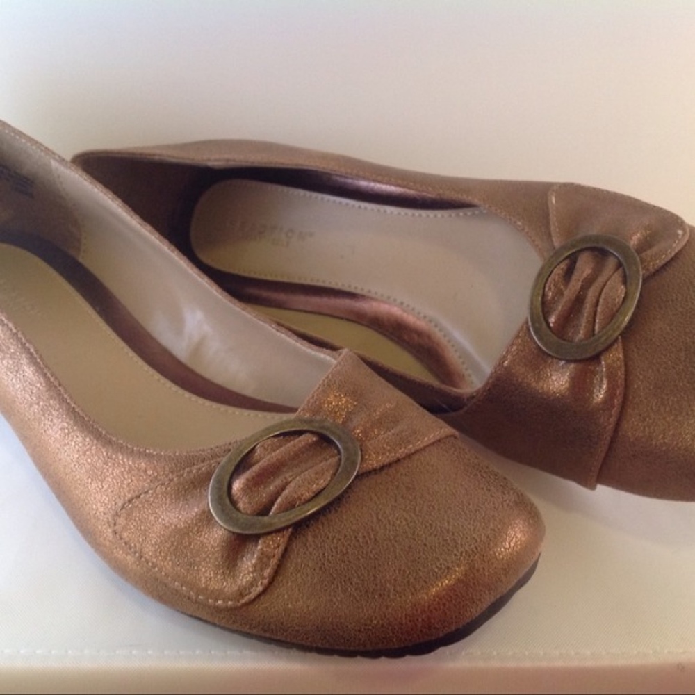 Kenneth Cole Flats